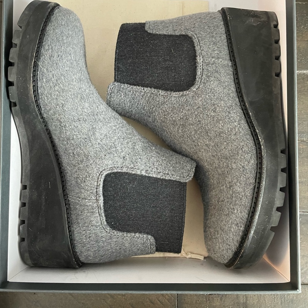 Eileen Fisher felt booties